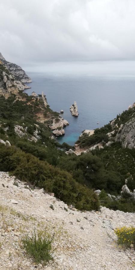 L'Escale D'Aubagne Votre Refuge Chaleureux Pour Un Sejour Relaxant Villa Eksteriør bilde